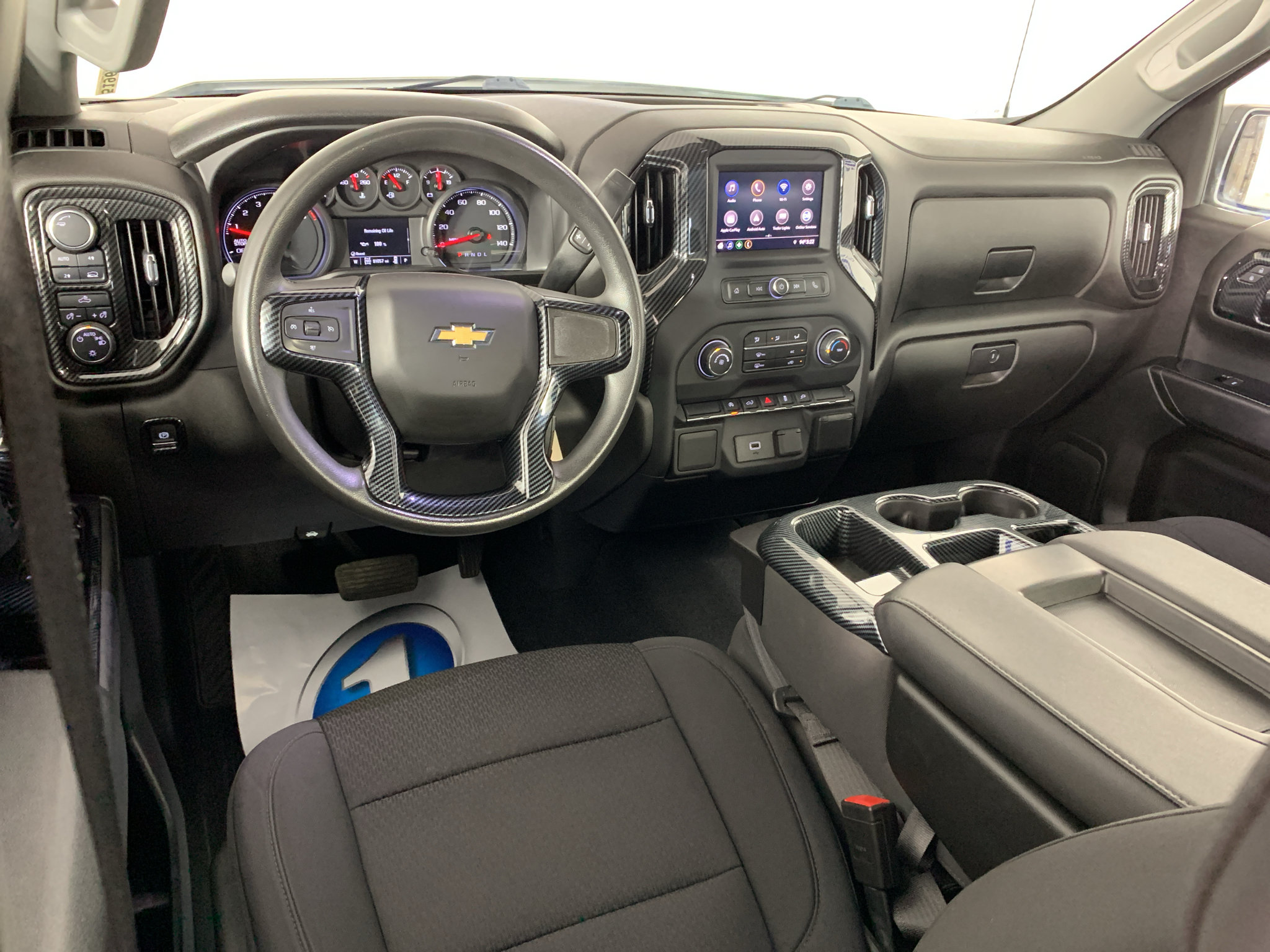 Used 2020 Chevrolet Silverado 1500 Custom w/ Custom Value Package AWD/4WD image 28