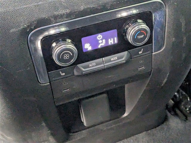 Certified 2025 GMC Yukon Denali image 27