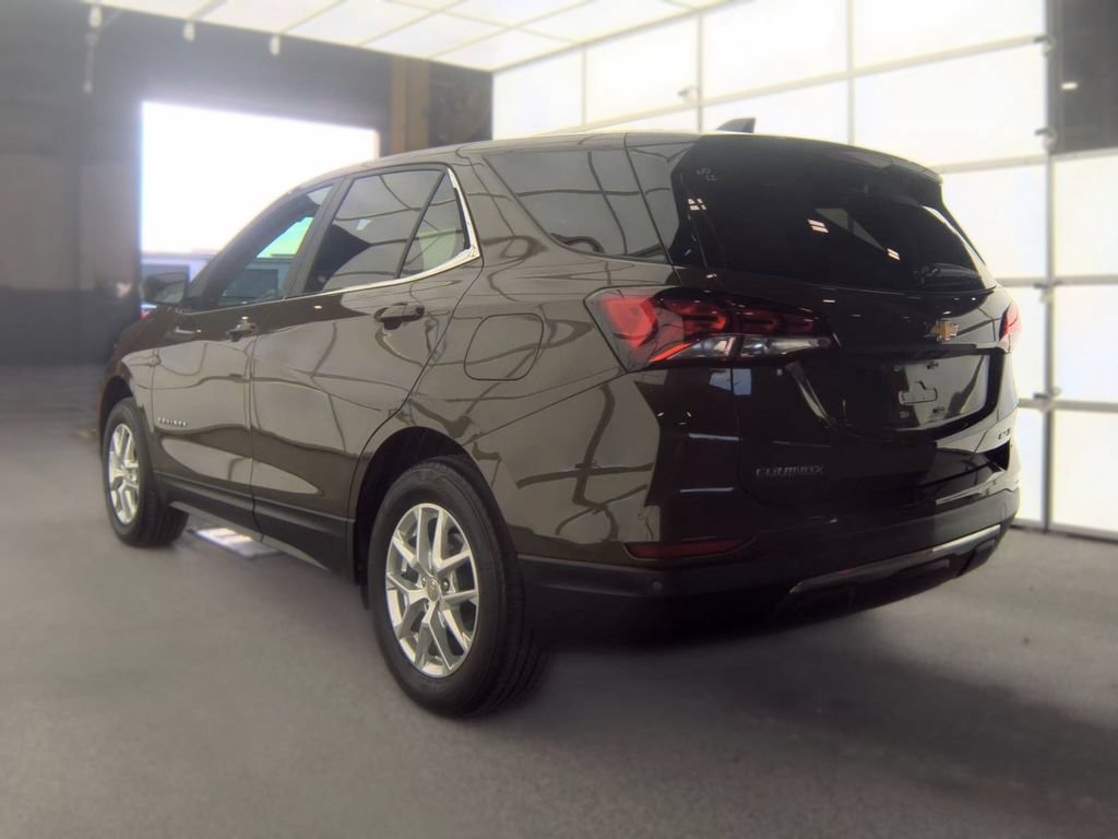 Used 2024 Chevrolet Equinox LT AWD/4WD image 3