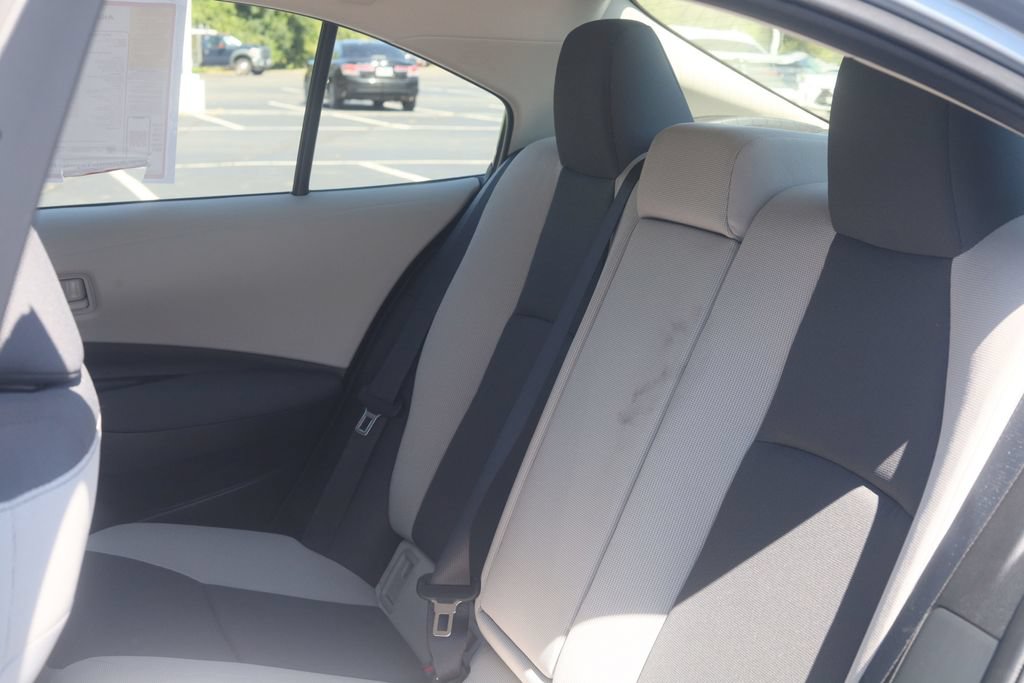 Used 2025 Toyota Corolla LE AWD/4WD image 26