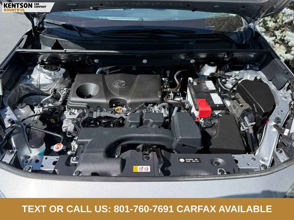 Used 2025 Toyota RAV4 XLE AWD/4WD image 32