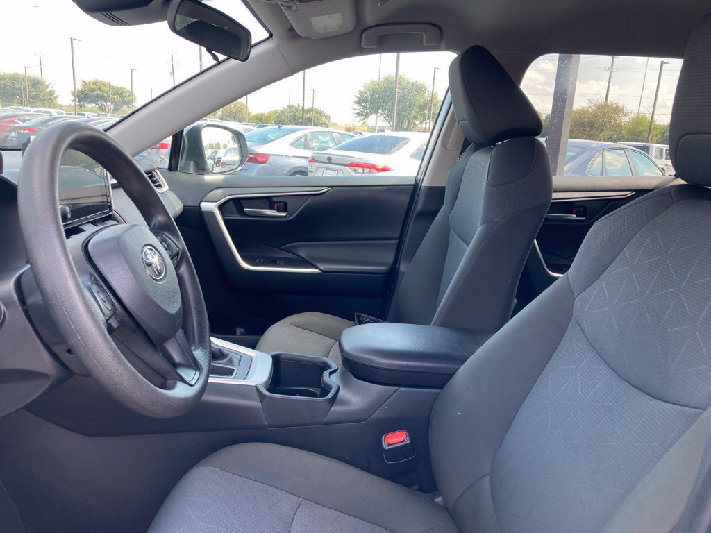 Certified 2025 Toyota RAV4 XLE FWD image 10