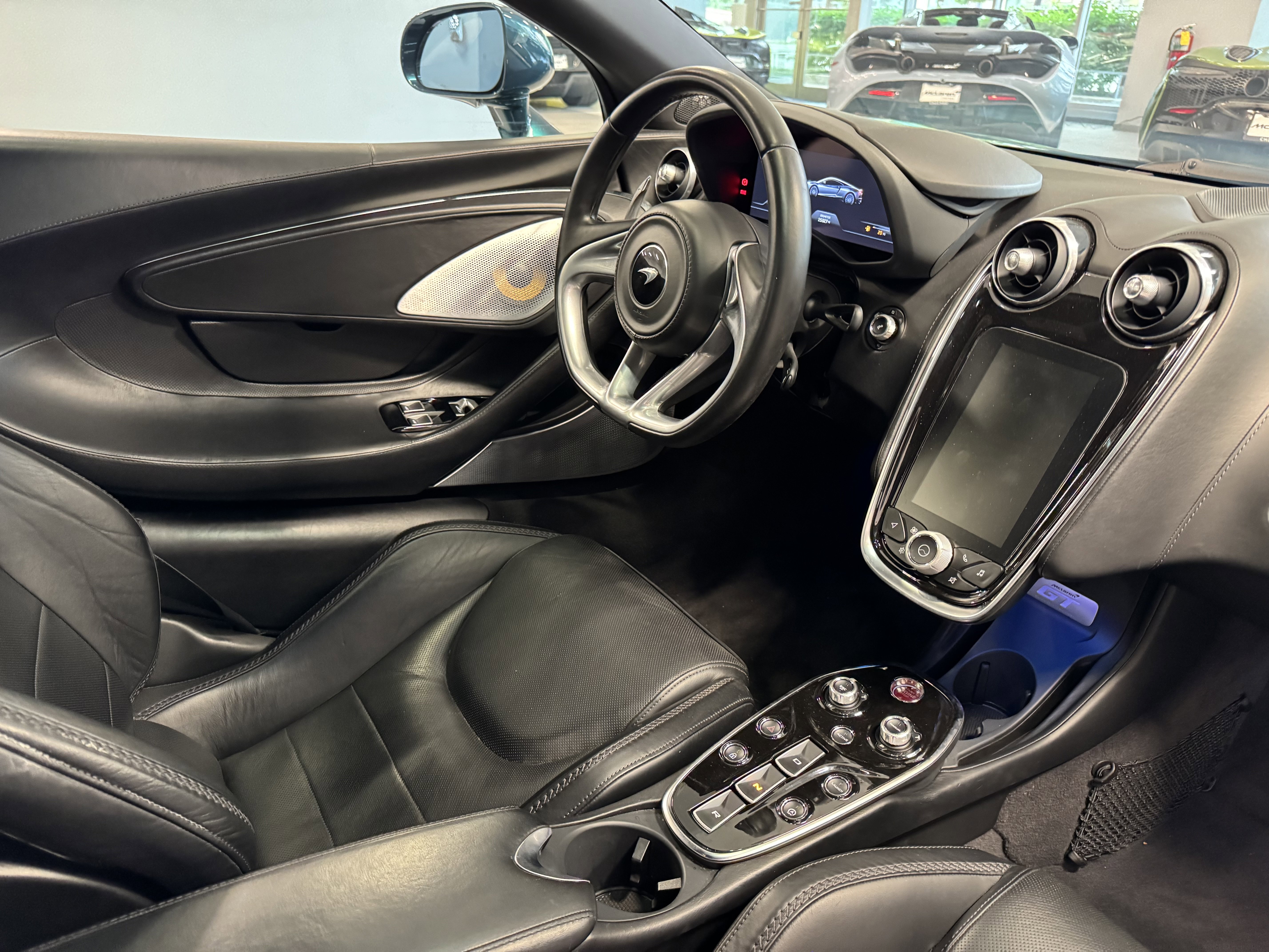 Used 2021 McLaren GT image 13