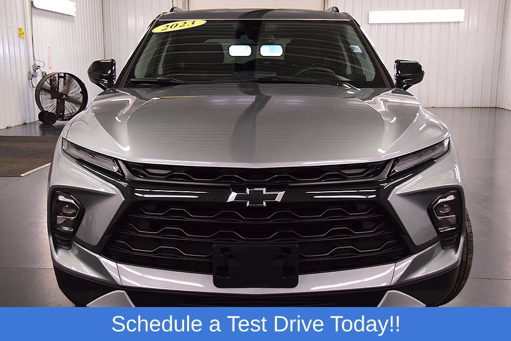 Used 2023 Chevrolet Blazer LT w/ Convenience Package AWD/4WD image 2