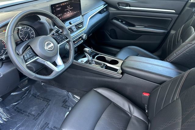 Used 2025 Nissan Altima 2.5 SR w/ SR Premium Package FWD image 7