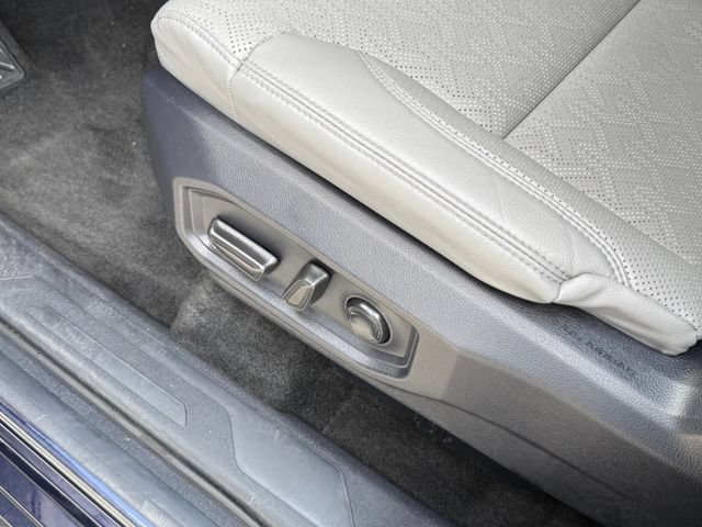 Used 2025 Toyota Sequoia Limited AWD/4WD image 16