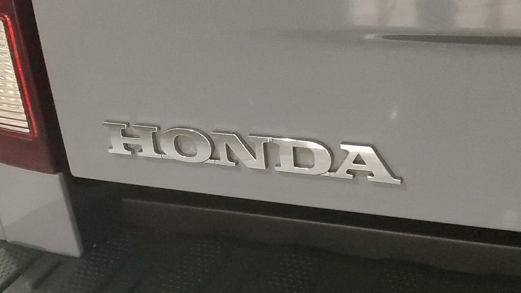 Used 2025 Honda Ridgeline Black Edition image 9