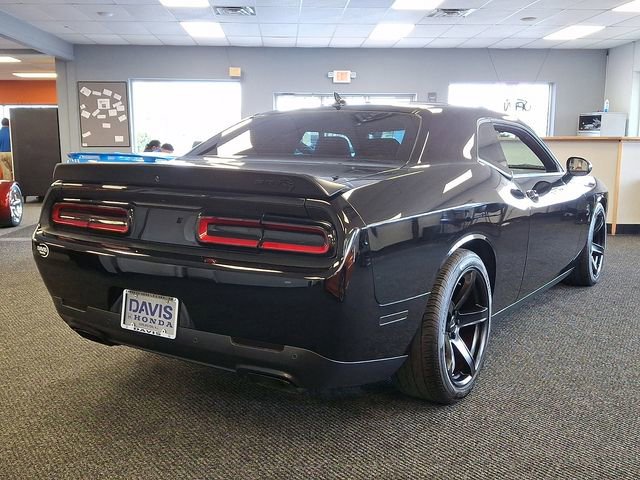 Used 2022 Dodge Challenger SRT Hellcat w/ Plus Package RWD image 6