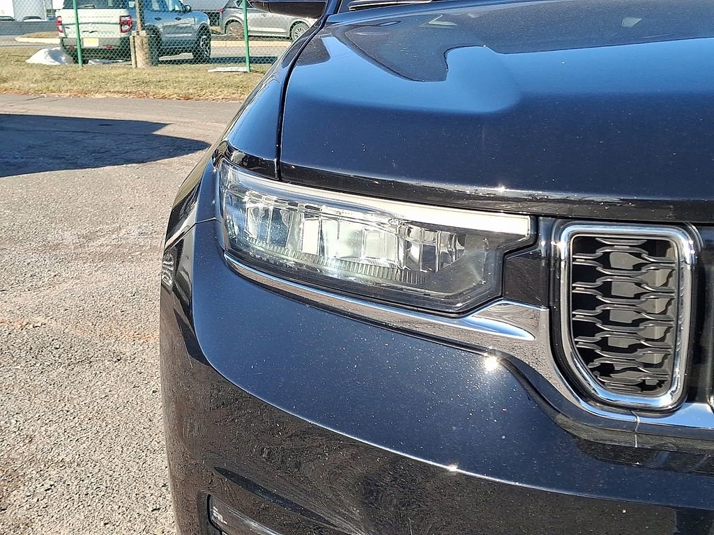 Used 2023 Jeep Grand Cherokee L Limited w/ Trailer Tow Group (B) image 12