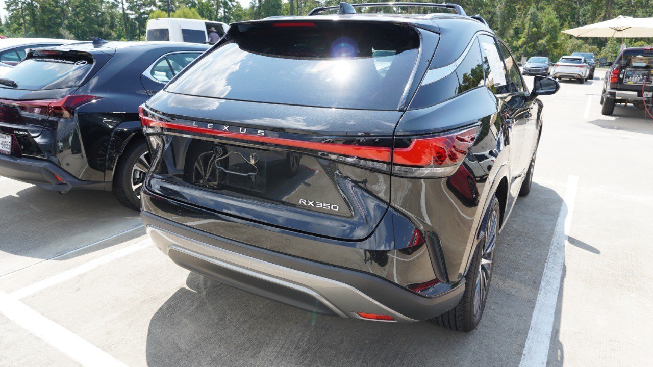 Certified 2023 Lexus RX 350 Premium Plus w/ Cold Area Package FWD image 6