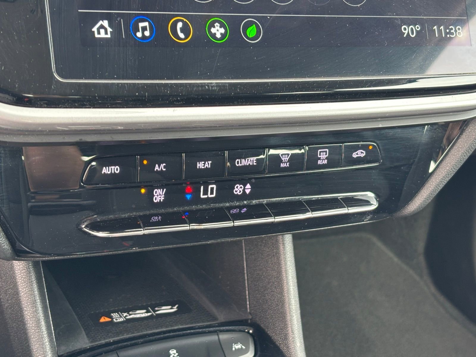 Used 2023 Chevrolet Bolt EUV LT FWD image 22