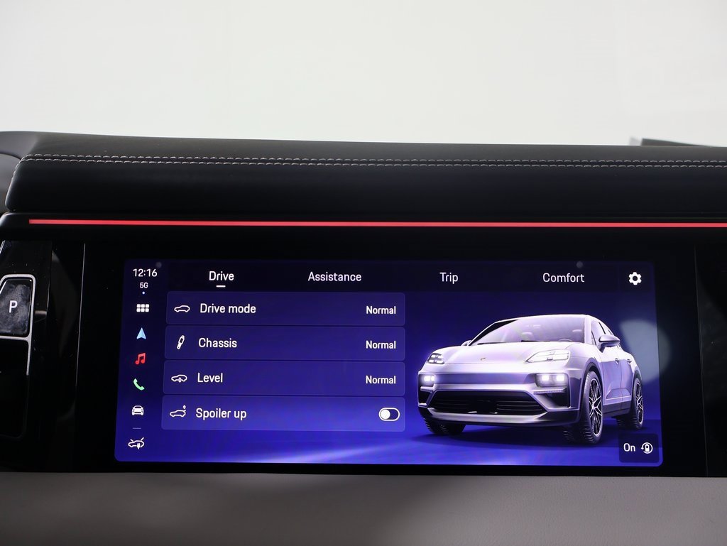 New 2025 Porsche Macan Electric image 13