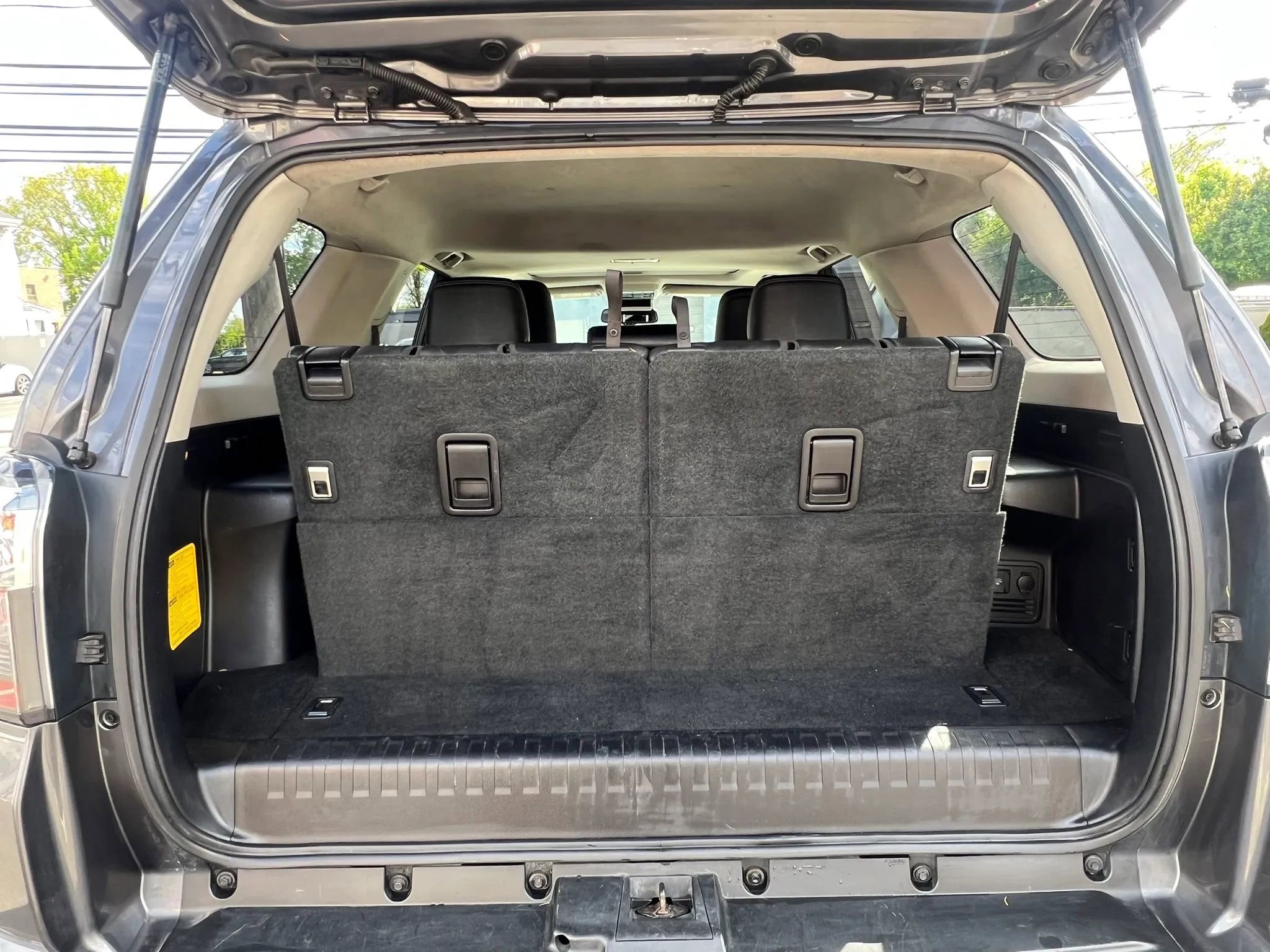 Used 2016 Toyota 4Runner Limited AWD/4WD image 10