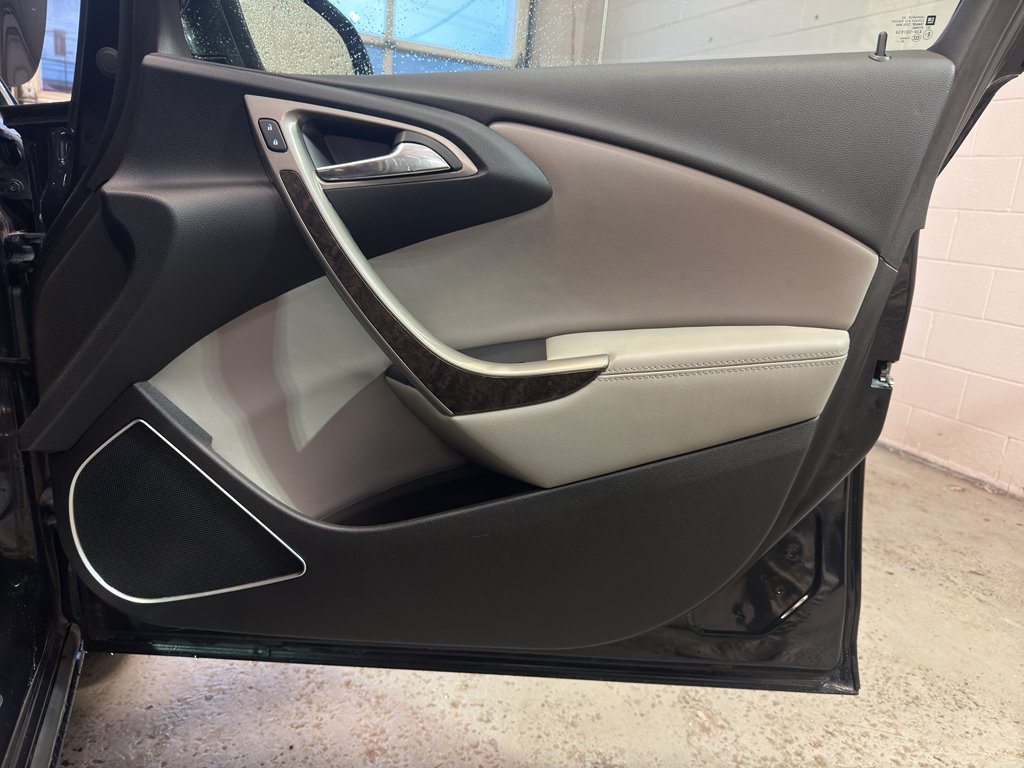 Used 2014 Buick Verano FWD image 22