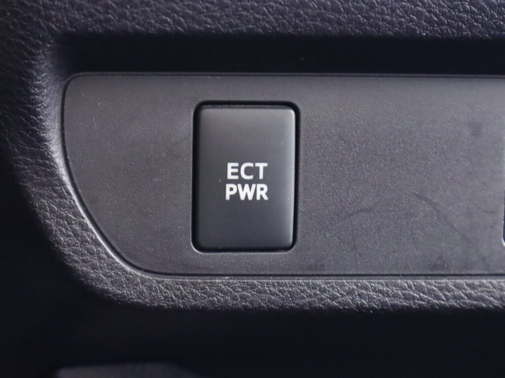 Used 2016 Toyota Tacoma SR5 w/ SR5 Appearance Package (SN) image 24