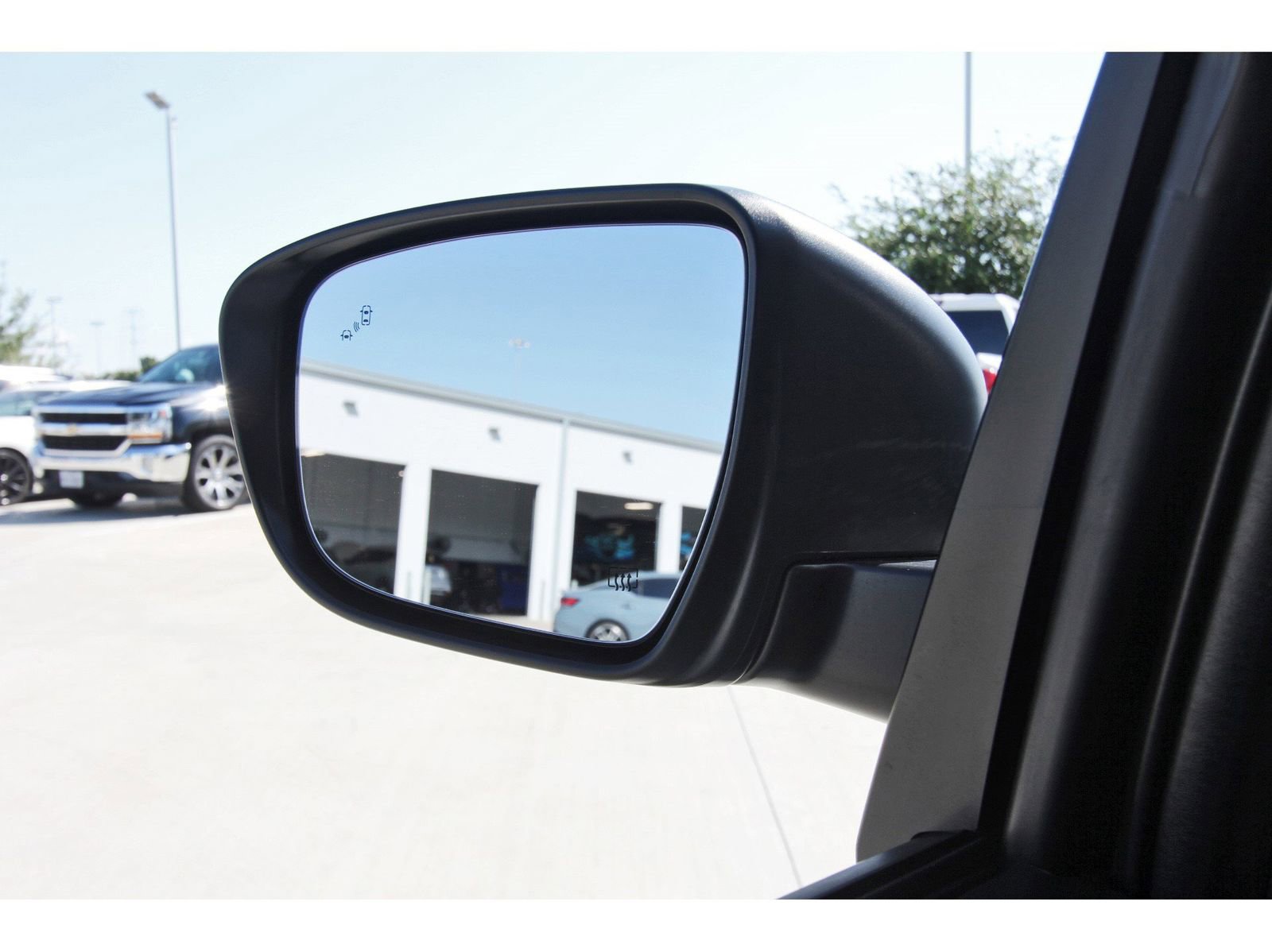 Certified 2025 Nissan Frontier PRO-4X w/ Pro Premium Package image 10