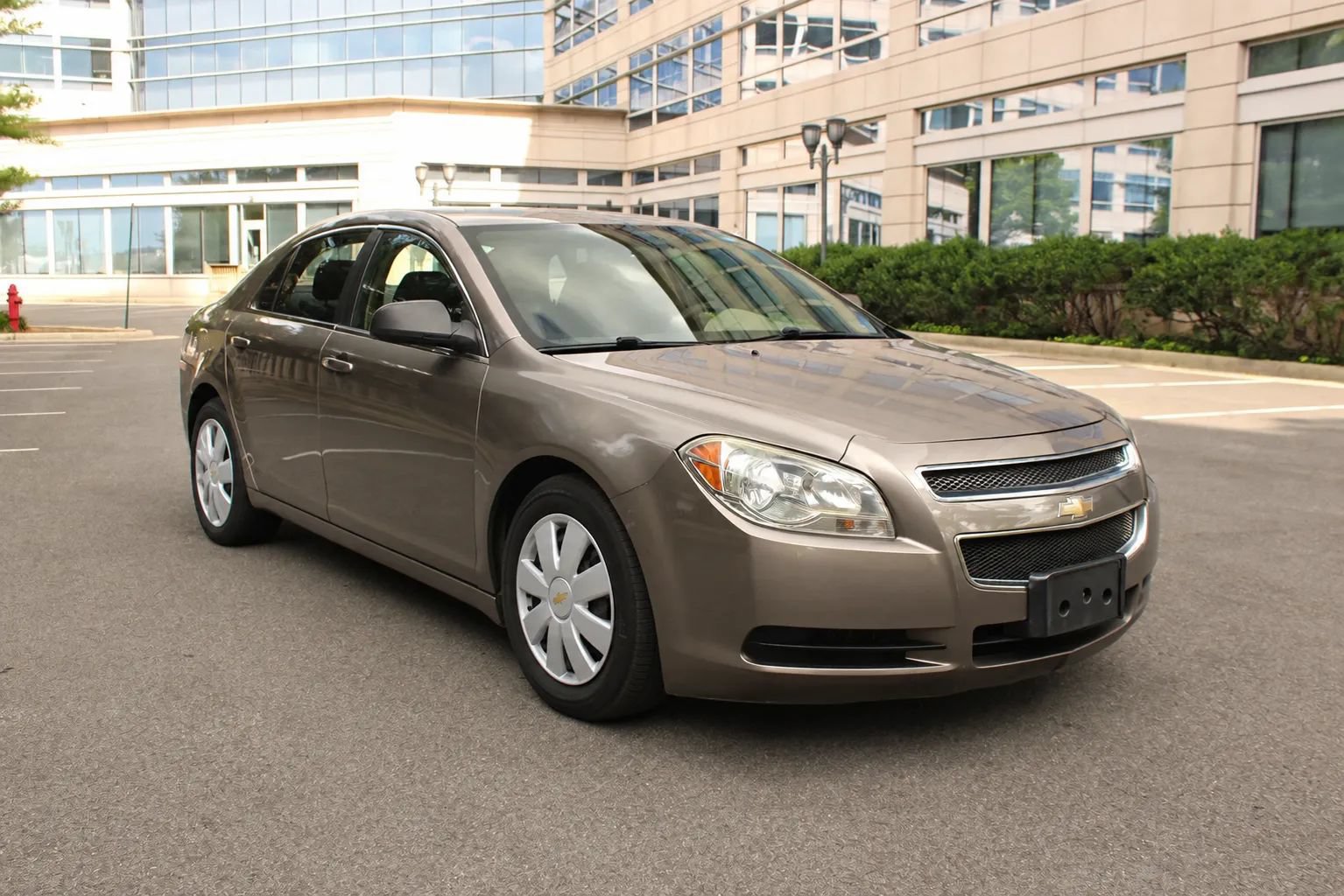 Used 2012 Chevrolet Malibu LS FWD image 1