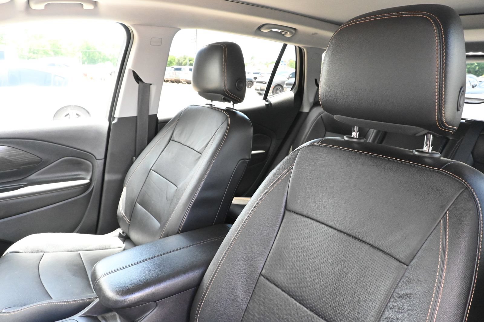 Used 2021 GMC Terrain SLT w/ LPO, 'HIT The Road' Package FWD image 26