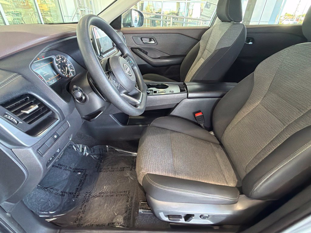 Used 2023 Nissan Rogue SV FWD image 20
