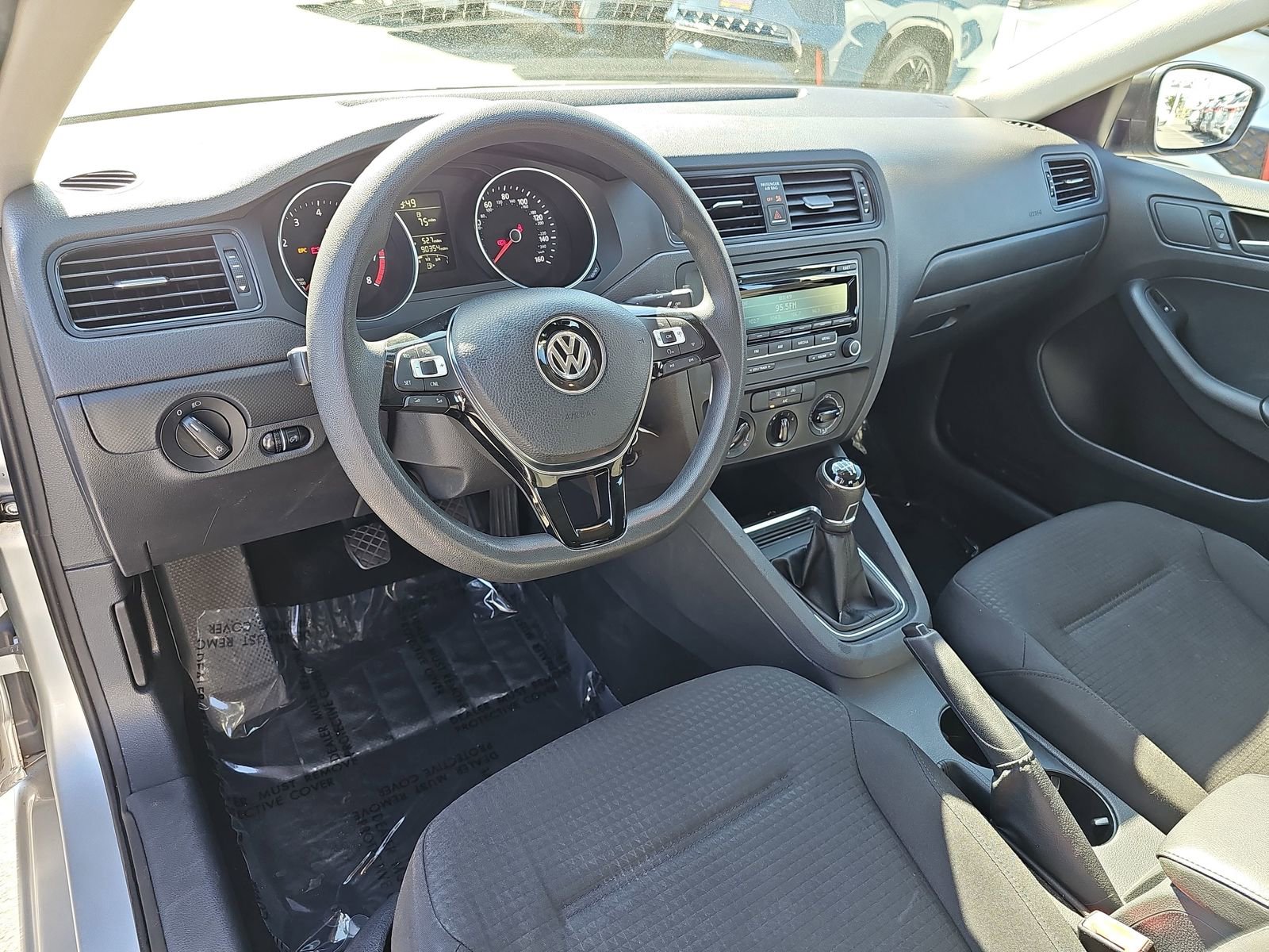 Used 2015 Volkswagen Jetta S image 15