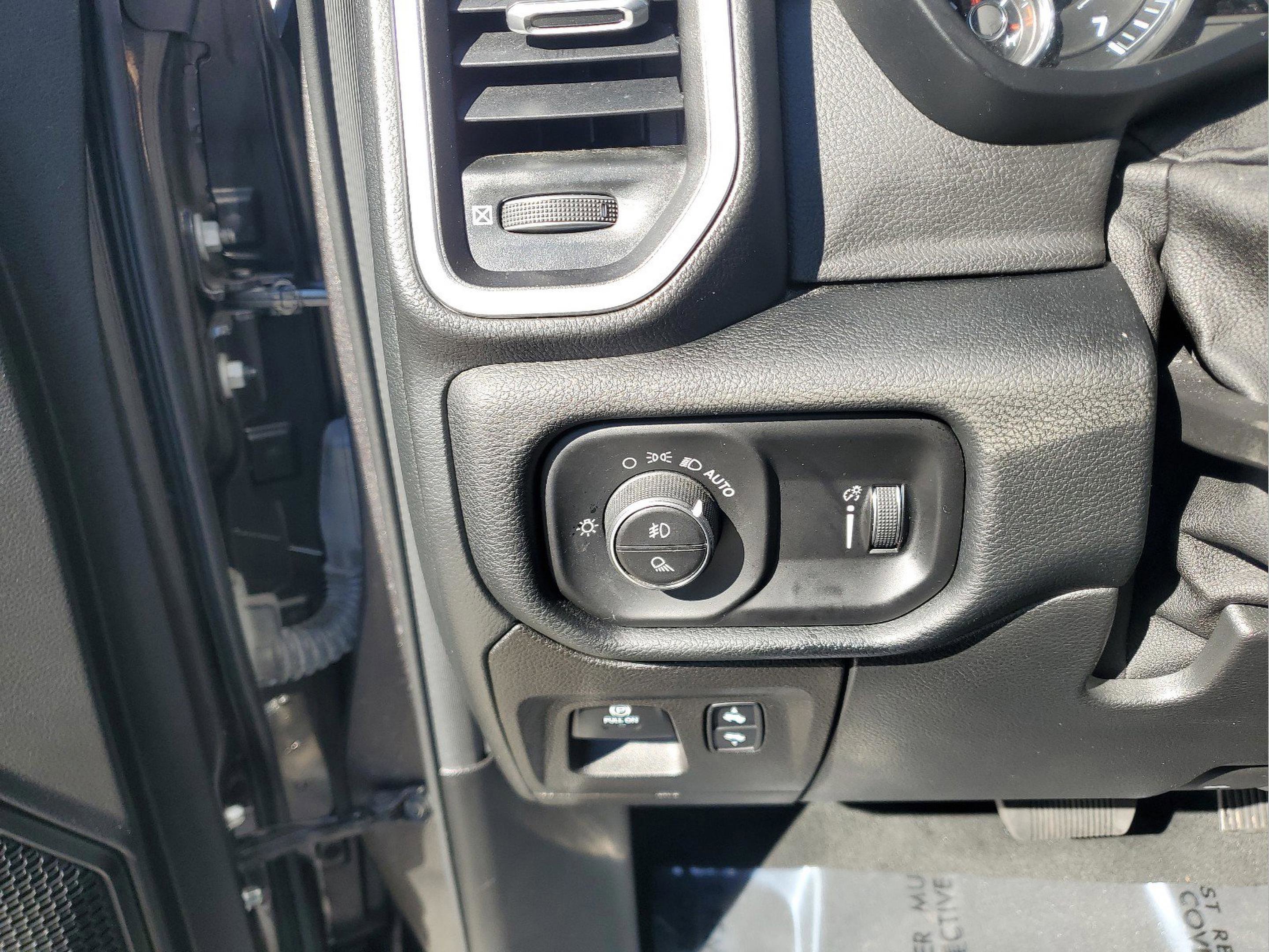 Used 2021 RAM 1500 Big Horn image 26