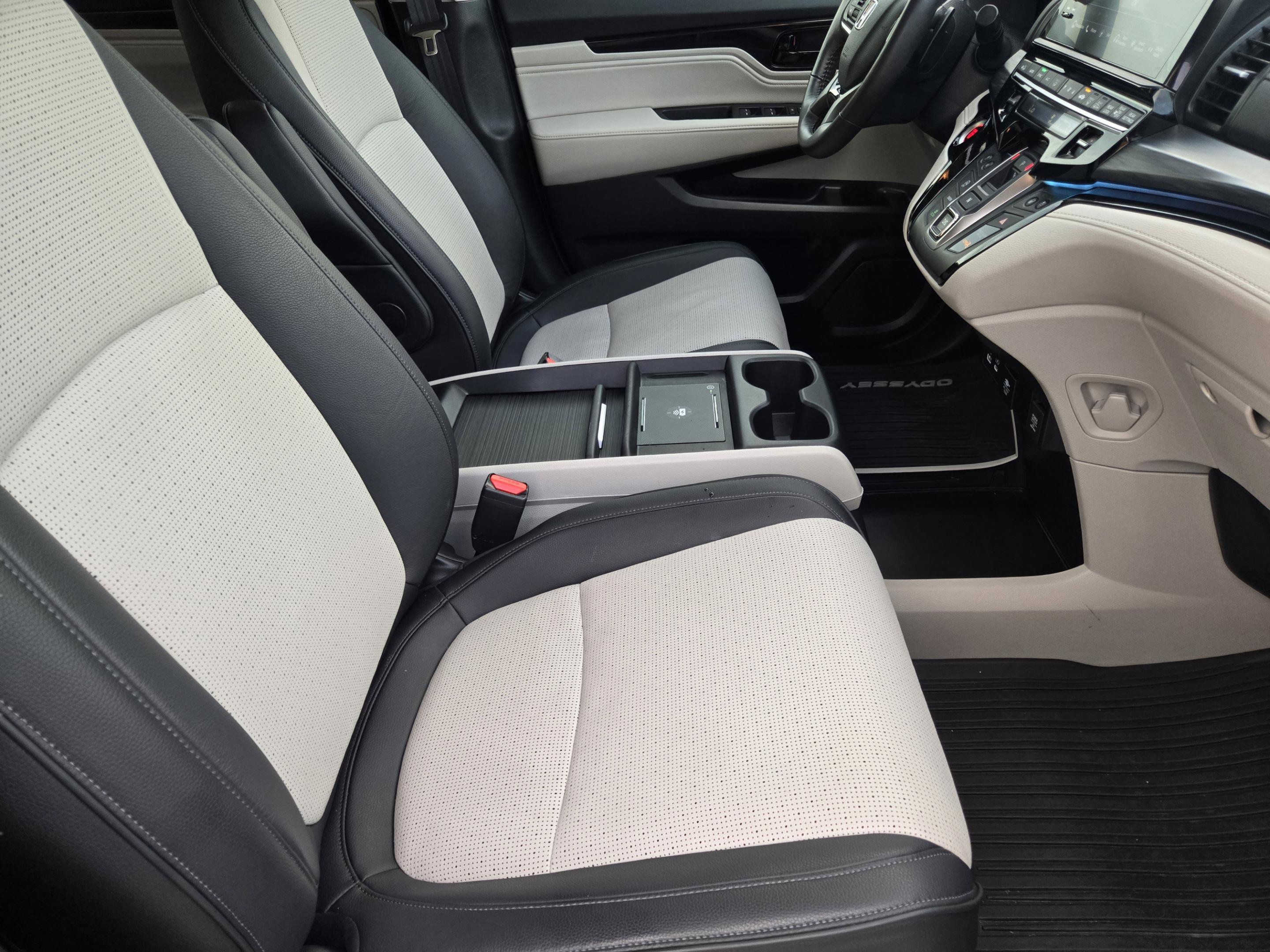 Certified 2025 Honda Odyssey Elite image 10