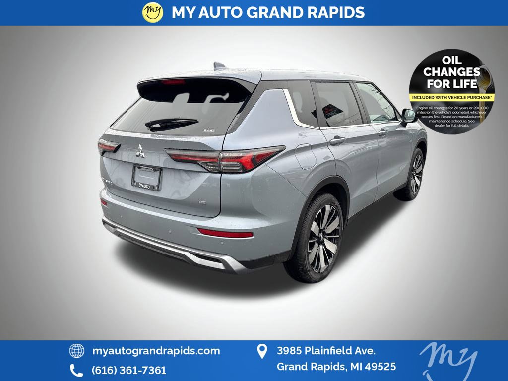 Used 2026 Mitsubishi Outlander SE AWD/4WD image 7