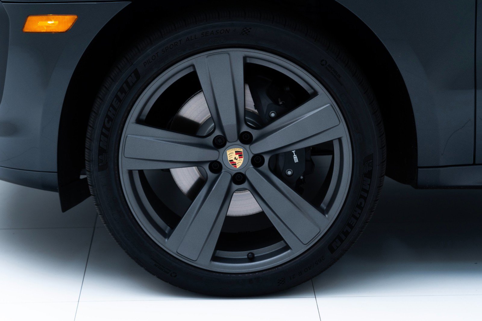 New 2025 Porsche Macan Turbo image 12