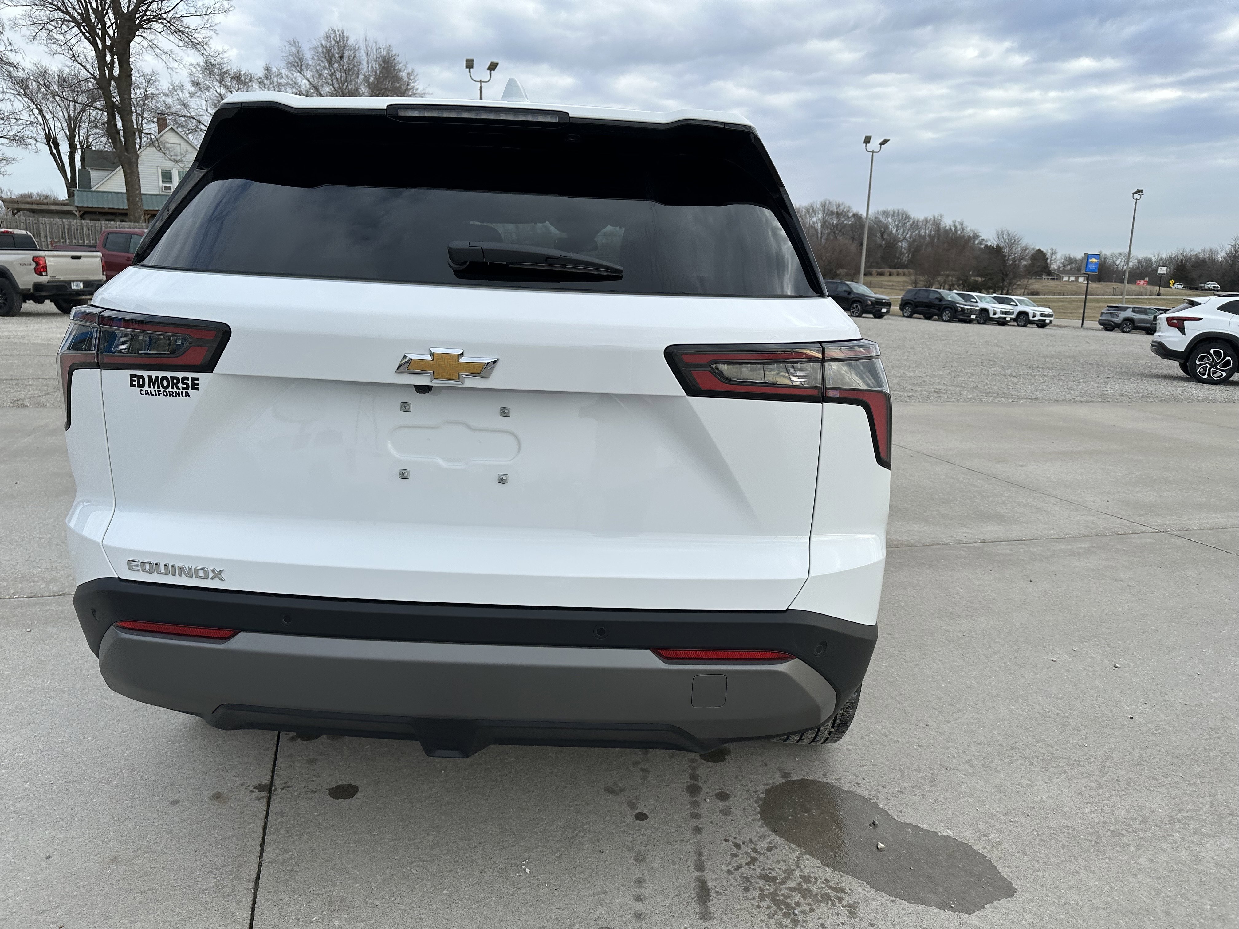 New 2026 Chevrolet Equinox LT image 2