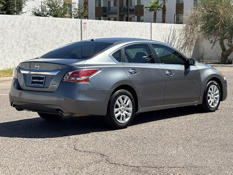 Used 2014 Nissan Altima 2.5 S w/ Display Audio Package FWD image 4