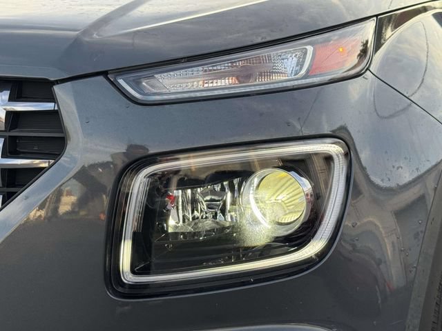 Used 2024 Hyundai Venue Limited FWD image 13