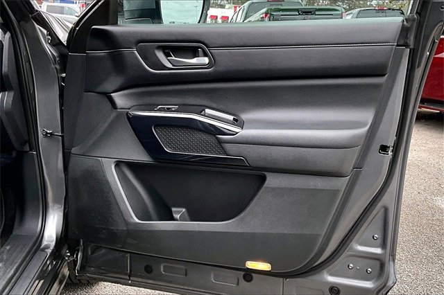 Used 2022 Nissan Pathfinder SV image 29