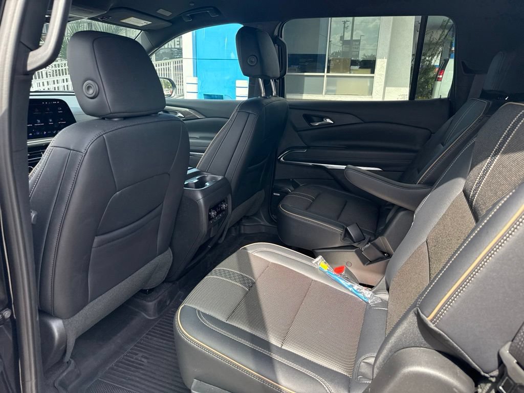 Used 2026 Chevrolet Traverse High Country w/ LPO, Floor Liner Package FWD image 8