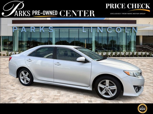 Used 2014 Toyota Camry SE w/ Fleet Convenience Package image 1