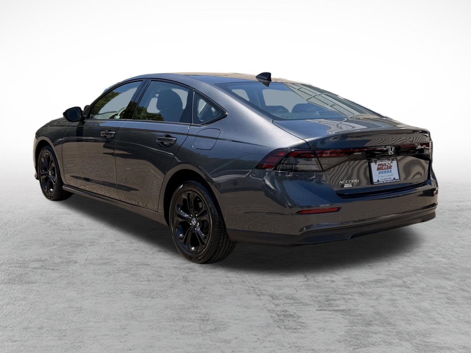 Used 2025 Honda Accord SE image 4