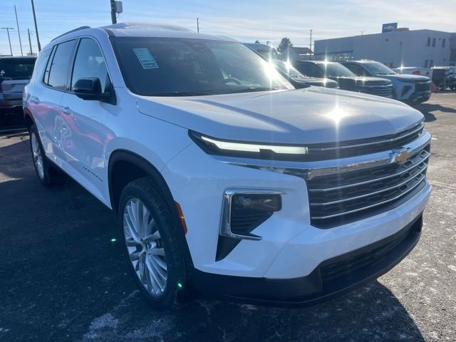 New 2026 Chevrolet Traverse LT w/ LPO, Floor Liner Package FWD image 1