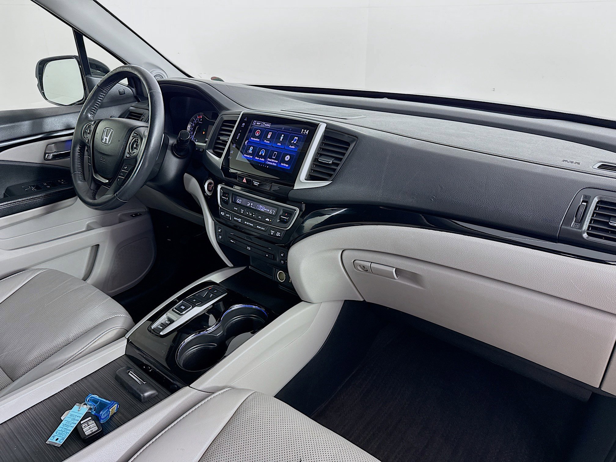 Used 2017 Honda Pilot Elite image 39