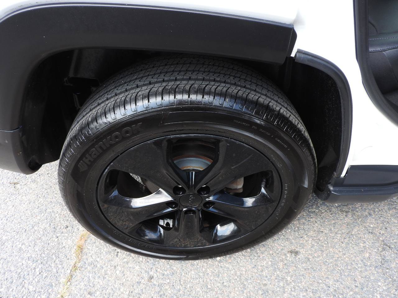 Used 2019 Jeep Compass Latitude AWD/4WD image 18