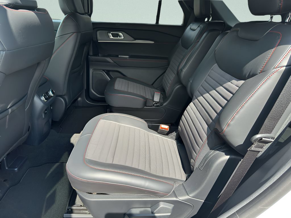 New 2026 Ford Explorer ST-Line w/ ST-Line Street Pack AWD/4WD image 19