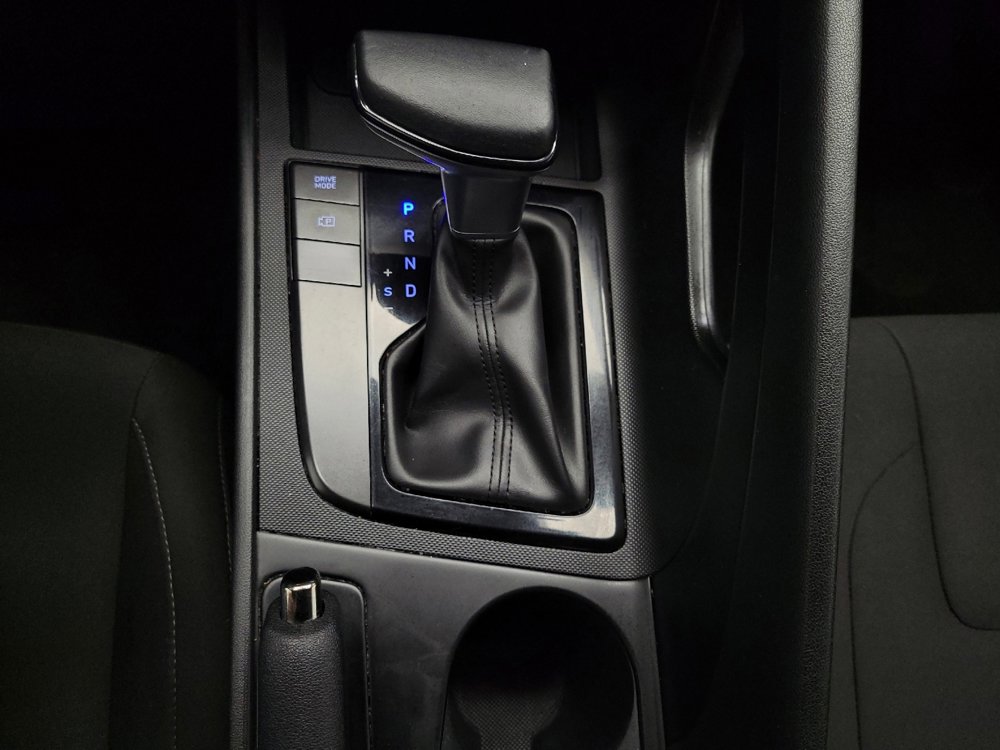Used 2025 Hyundai Elantra Sport image 26