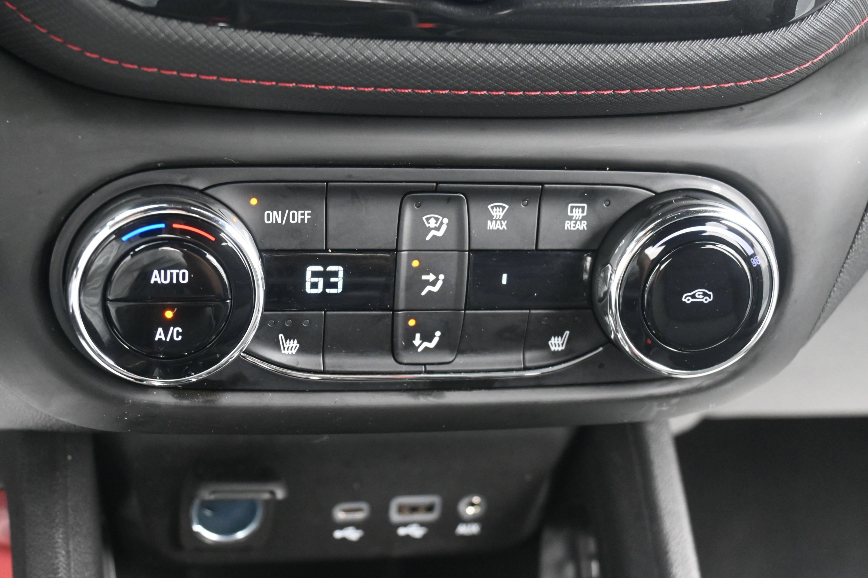 Used 2023 Chevrolet TrailBlazer RS w/ Convenience Package FWD image 28