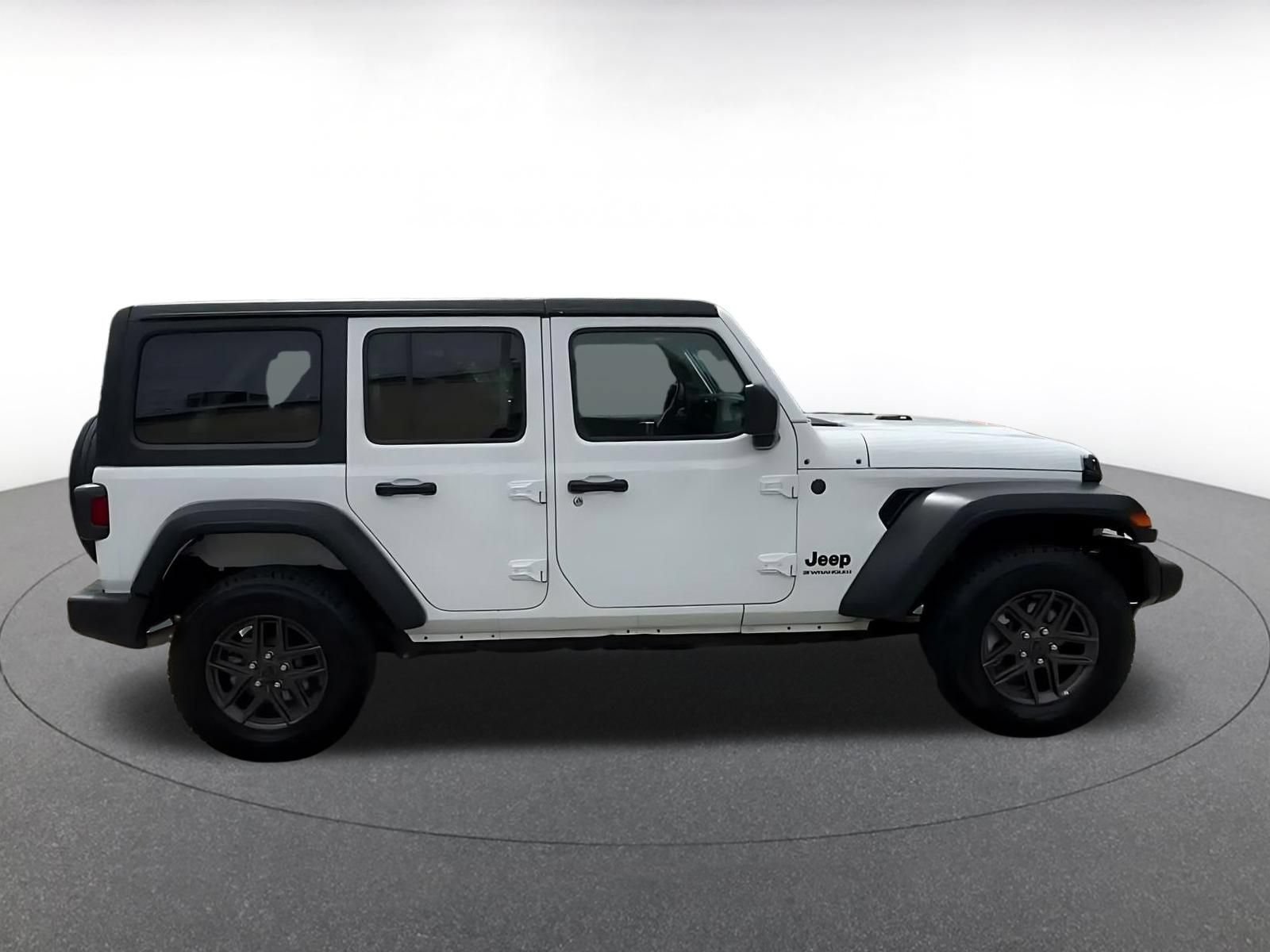 Used 2025 Jeep Wrangler Unlimited Sport AWD/4WD image 13