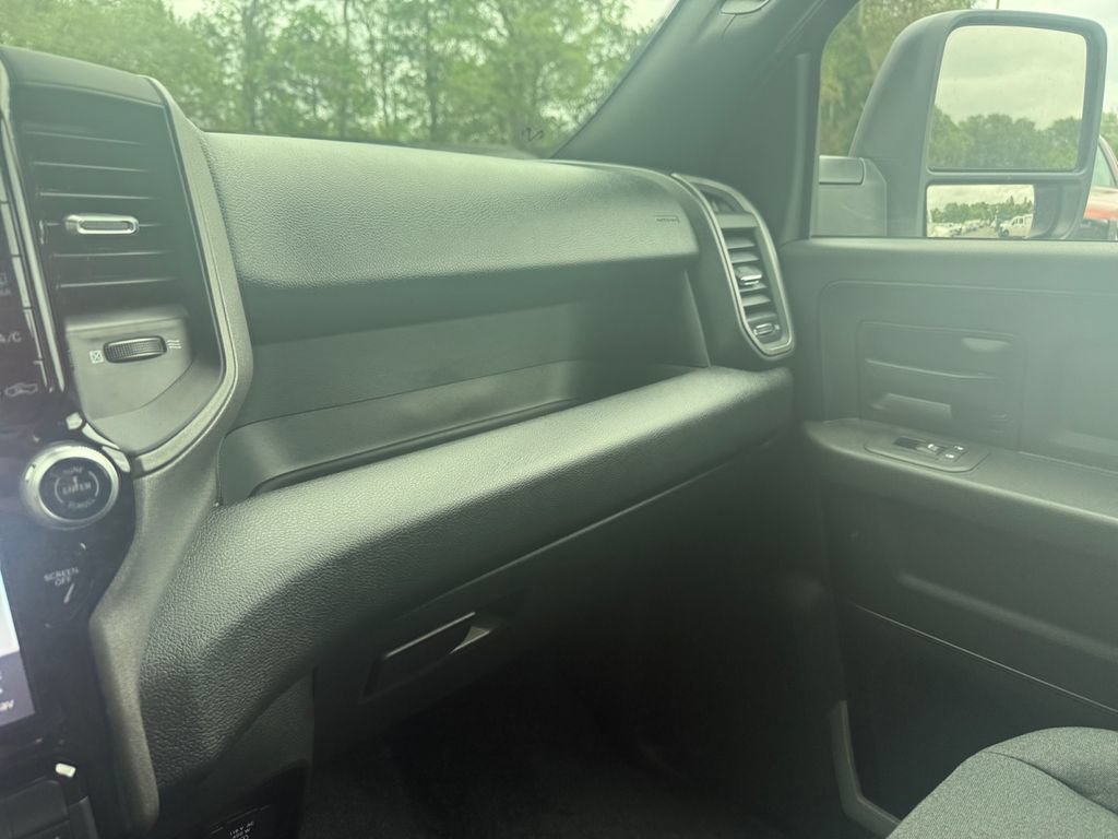 New 2026 RAM 3500 Tradesman AWD/4WD image 25