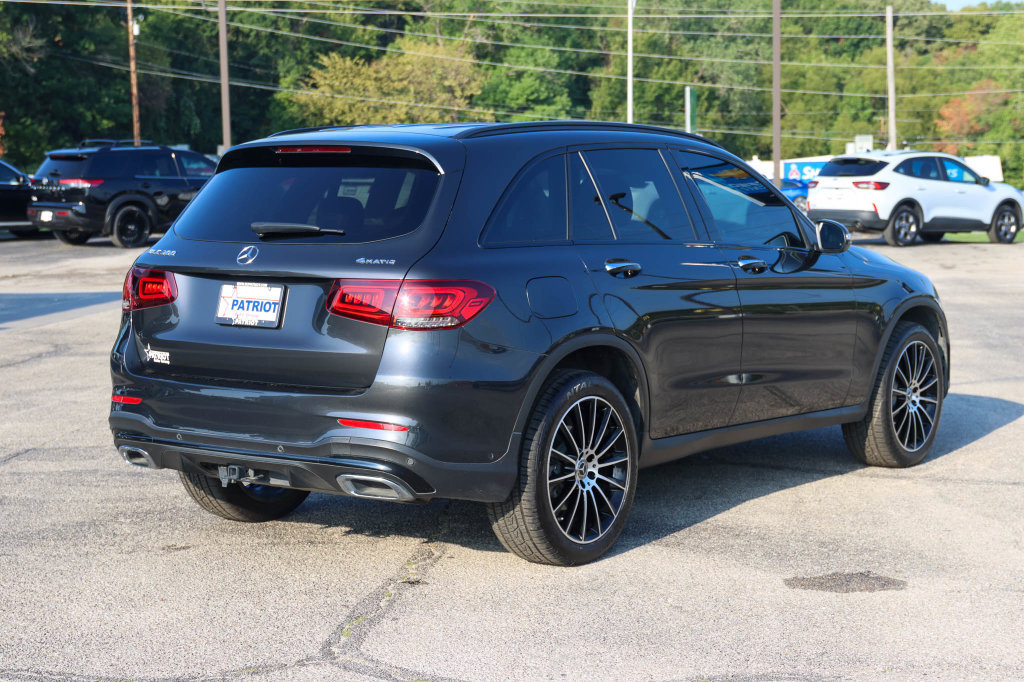 Used 2022 Mercedes-Benz GLC 300 4MATIC image 3