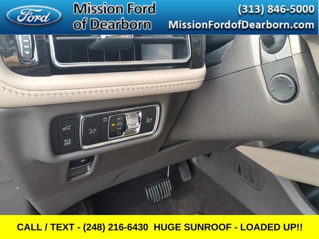 Used 2023 Lincoln Nautilus Reserve w/ Class II Trailer Tow Package image 13