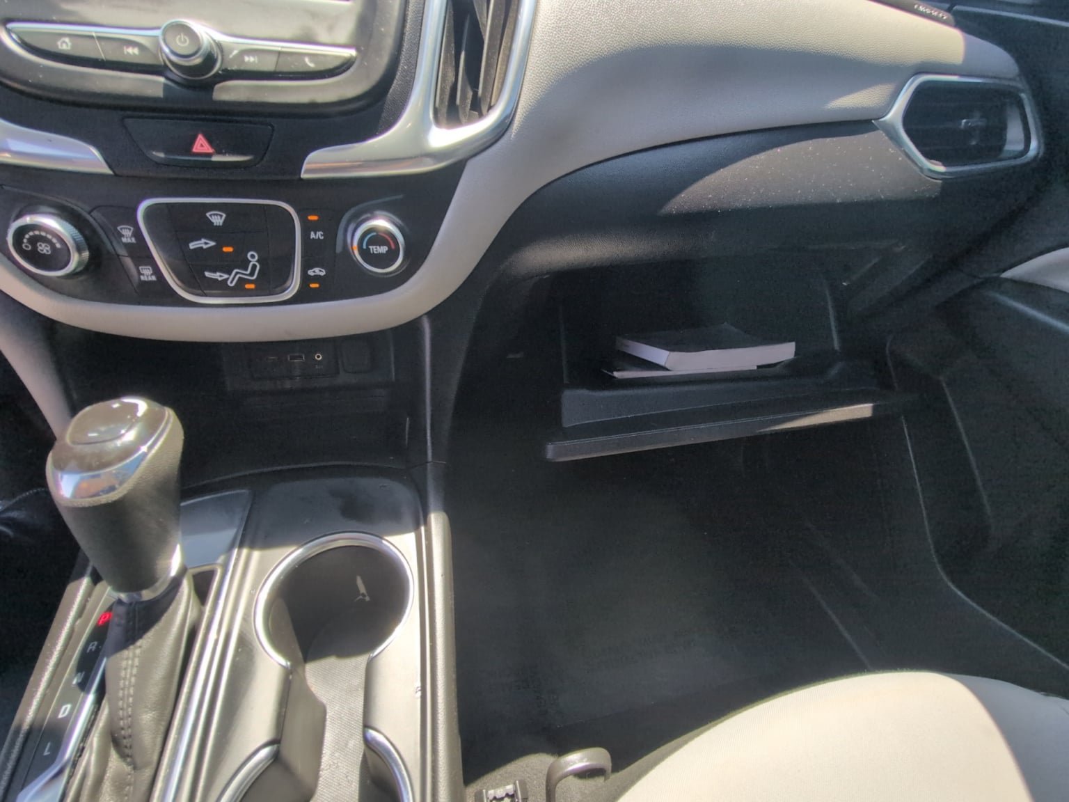 Used 2020 Chevrolet Equinox LS w/ LS Convenience Package FWD image 23