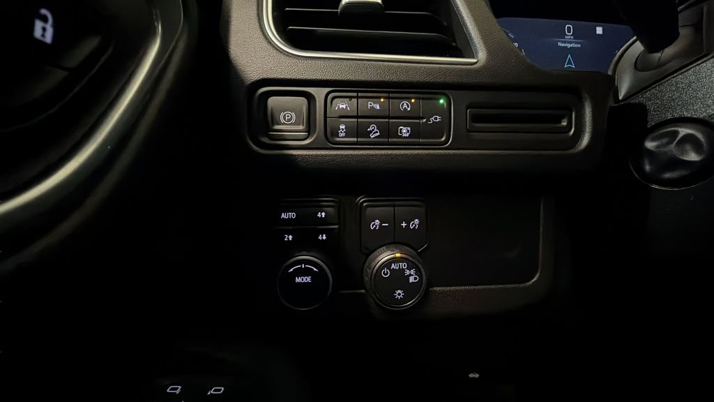 Used 2022 Chevrolet Tahoe Z71 w/ Luxury Package image 23