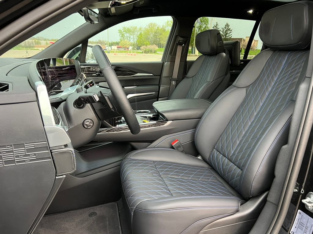 New 2025 Cadillac Escalade IQ Sport 1 AWD/4WD video 4