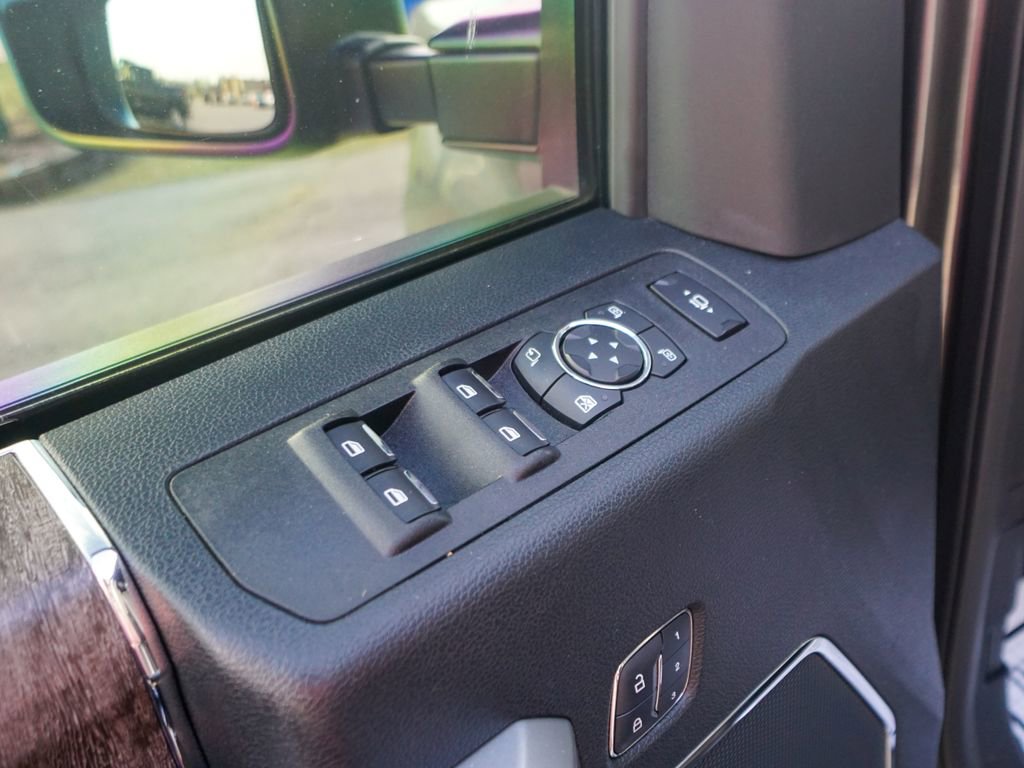 Used 2018 Ford F250 Lariat w/ Chrome Package image 21