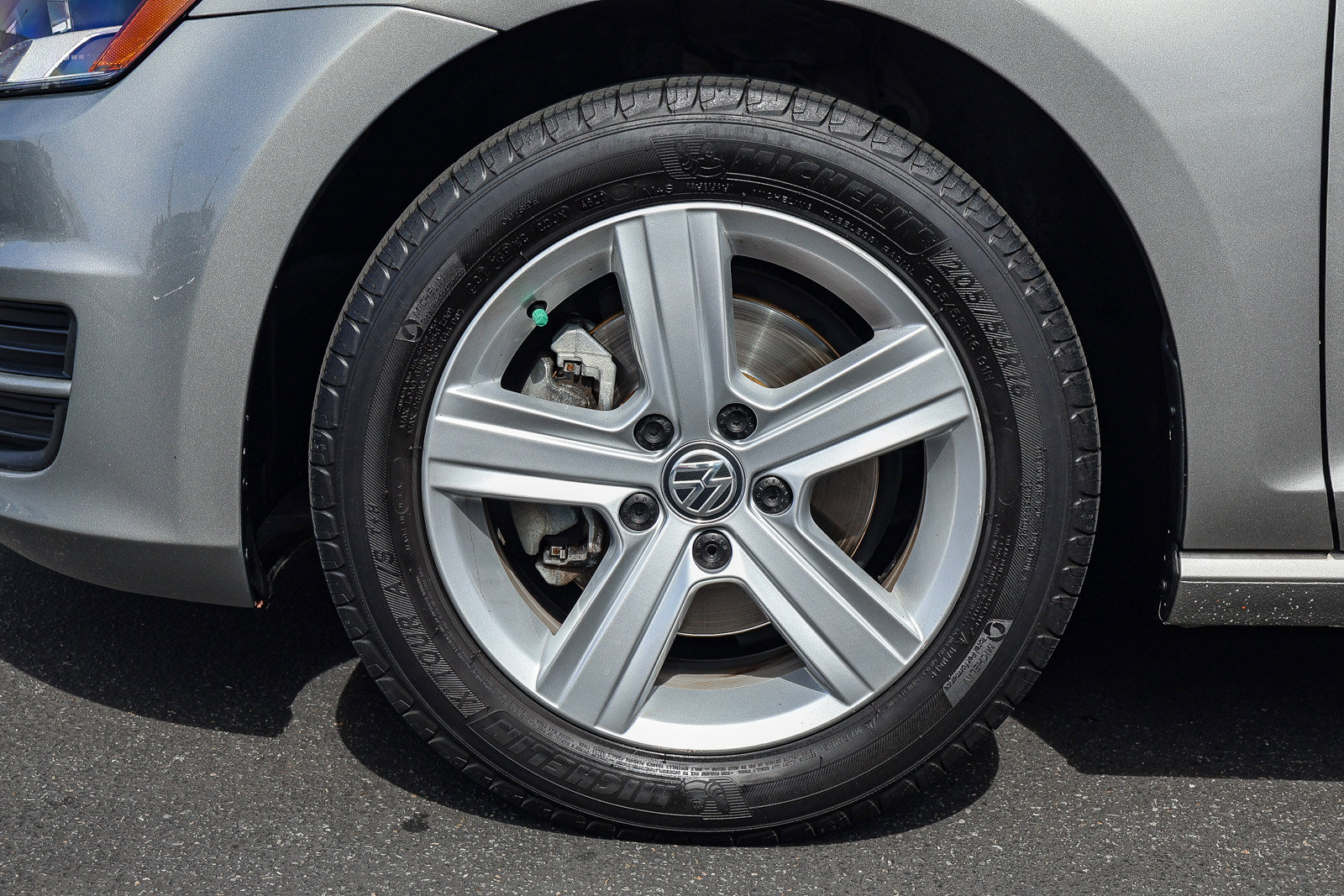 Used 2017 Volkswagen Golf S image 19